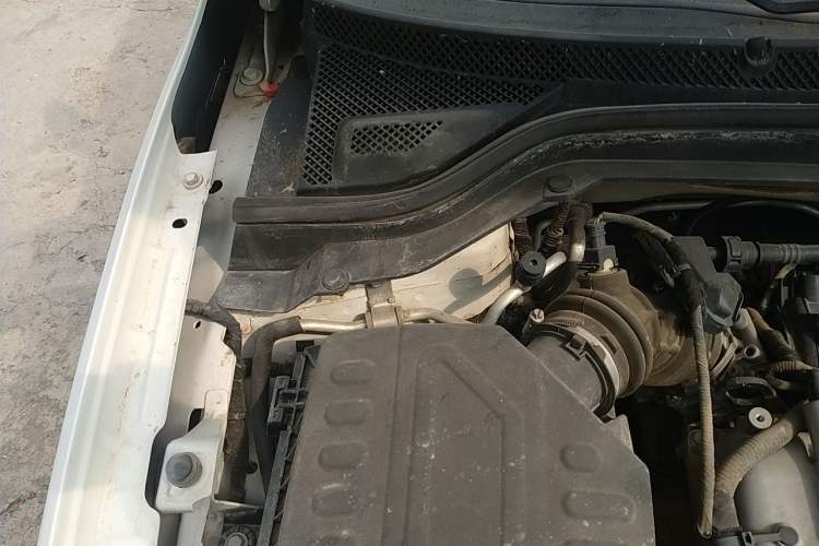 Used Chevrolet Cavalier 2018 320 Automatic Xinyue Edition Engine Bay Right