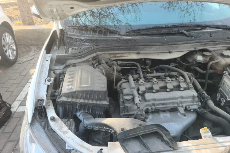 Used Chevrolet Cavalier 2018 320 Automatic Xinyue Edition Engine Bay Right