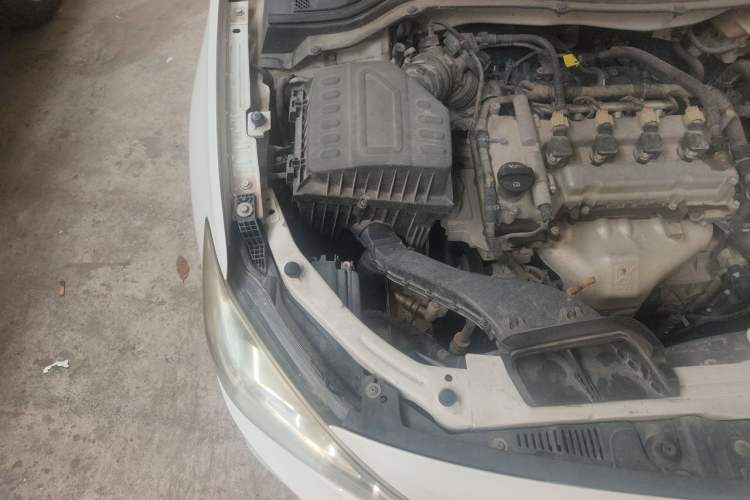 Used Chevrolet Cavalier 2018 320 Automatic Xinyue Edition Engine Bay Right