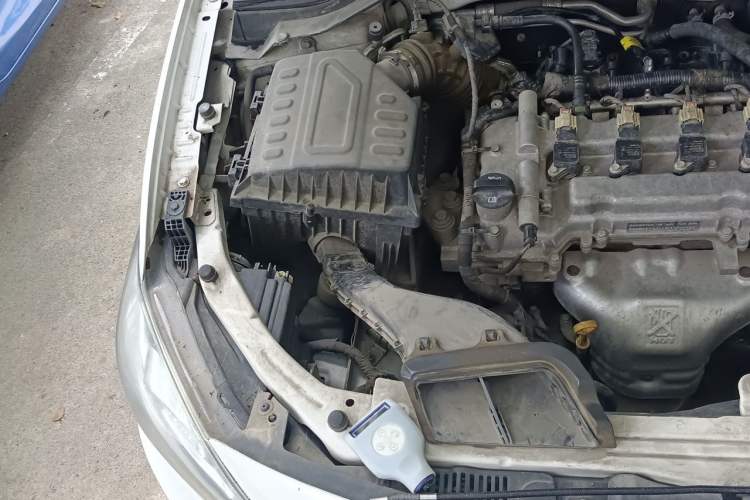 Used Chevrolet Cavalier 2018 320 Automatic Xinyue Edition Engine Bay Right