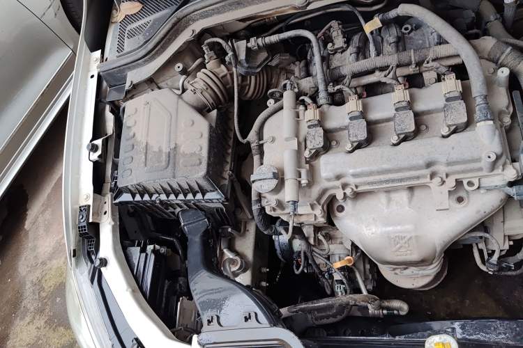 Used Chevrolet Cavalier 2018 320 Manual Xinyue Edition Engine Bay Right