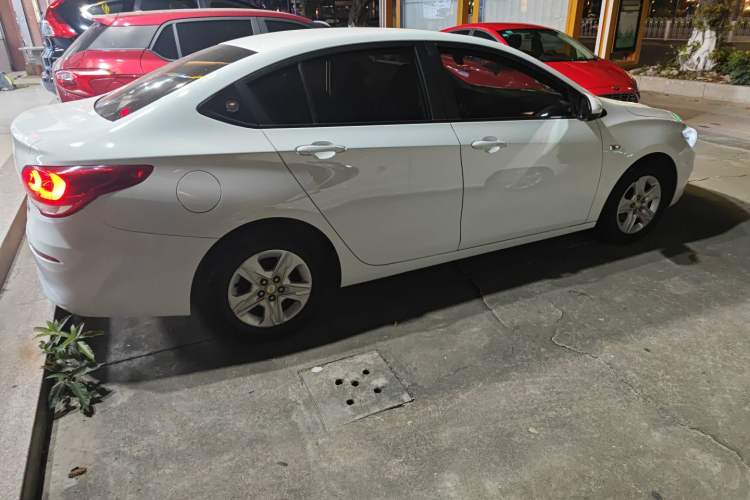 Used Chevrolet Cavalier 2018 320 Automatic Enjoyment Edition Exterior 5