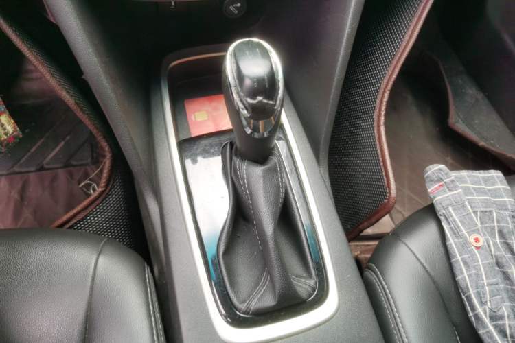 Used Chevrolet Cavalier 2018 320 Automatic Xinyue Edition Gear Lever