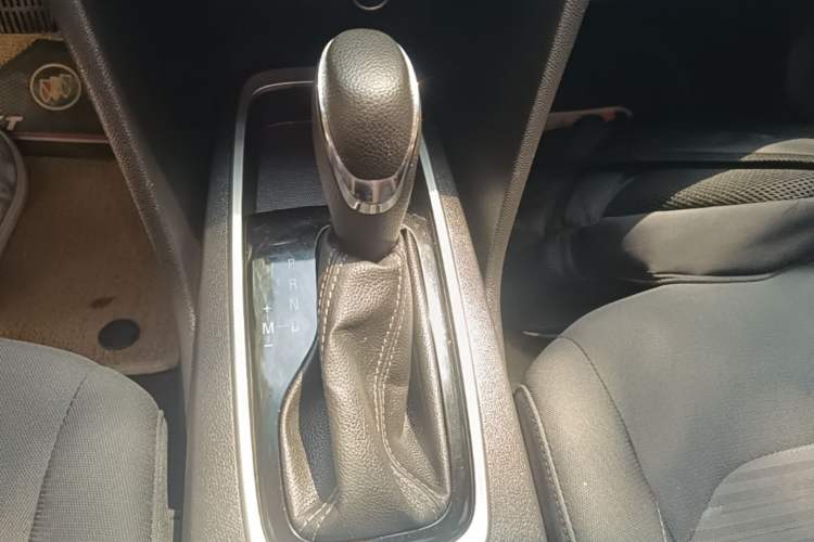 Used Chevrolet Cavalier 2018 320 Automatic Enjoyment Sunroof Edition Gear Lever