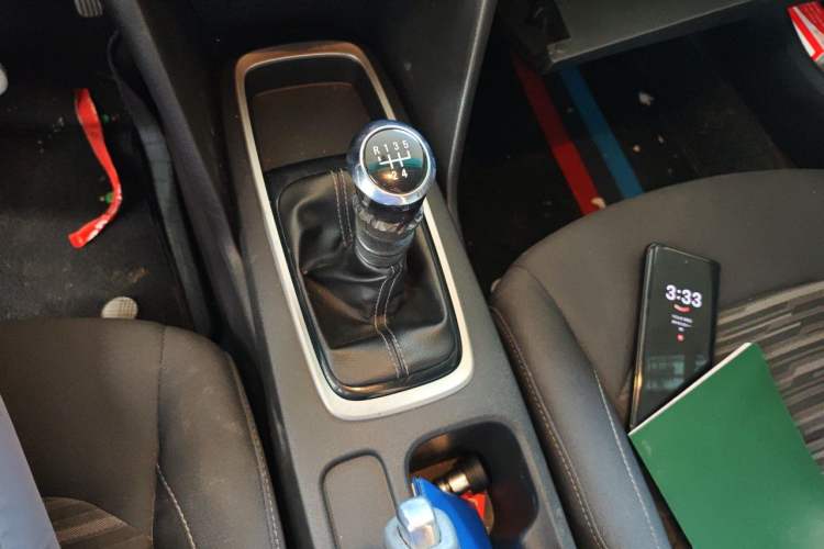 Used Chevrolet Cavalier 2018 320 Manual Enjoyment Edition Gear Lever
