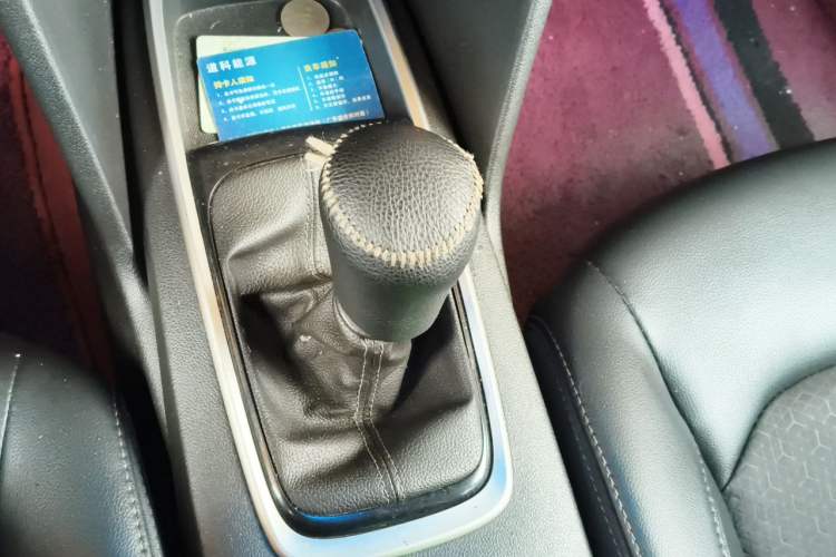 Used Chevrolet Cavalier 2018 320 Manual Xinyue Edition Gear Lever