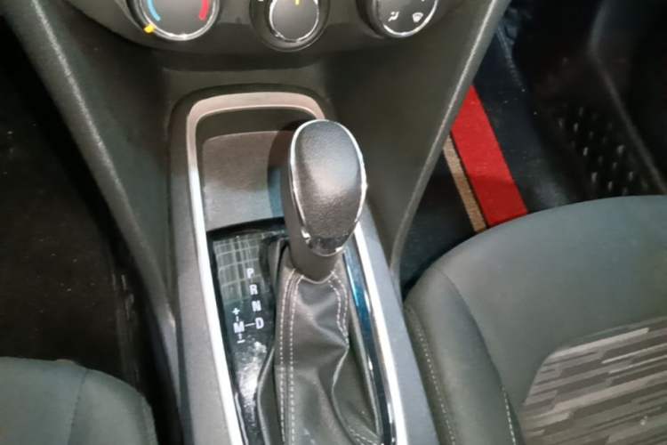 Used Chevrolet Cavalier 2018 320 Automatic Enjoyment Sunroof Edition Gear Lever