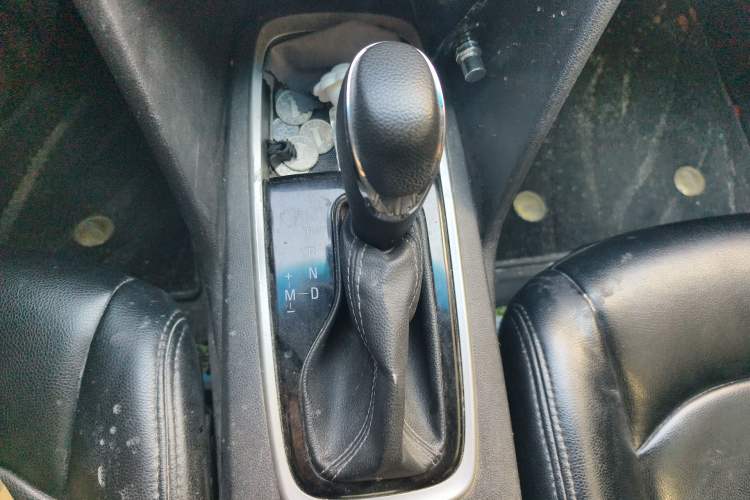 Used Chevrolet Cavalier 2018 320 Automatic Enjoyment Sunroof Edition Gear Lever