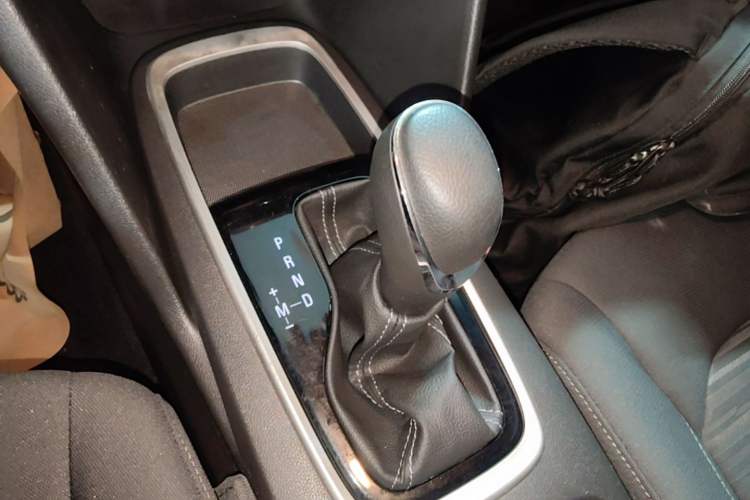 Used Chevrolet Cavalier 2018 320 Automatic Enjoyment Sunroof Edition Gear Lever