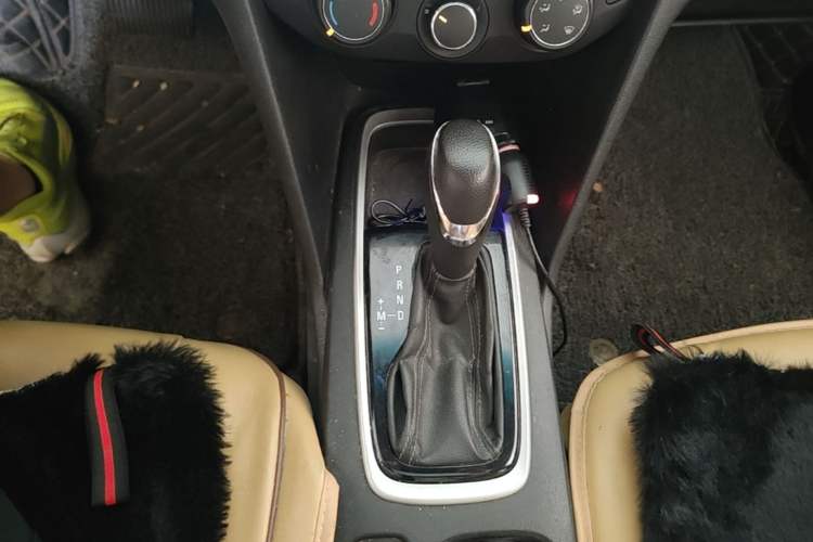 Used Chevrolet Cavalier 2018 320 Automatic Enjoyment Sunroof Edition Gear Lever