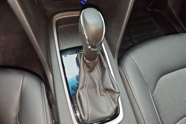 Used Chevrolet Cavalier 2018 320 Automatic Xinyue Edition Gear Lever