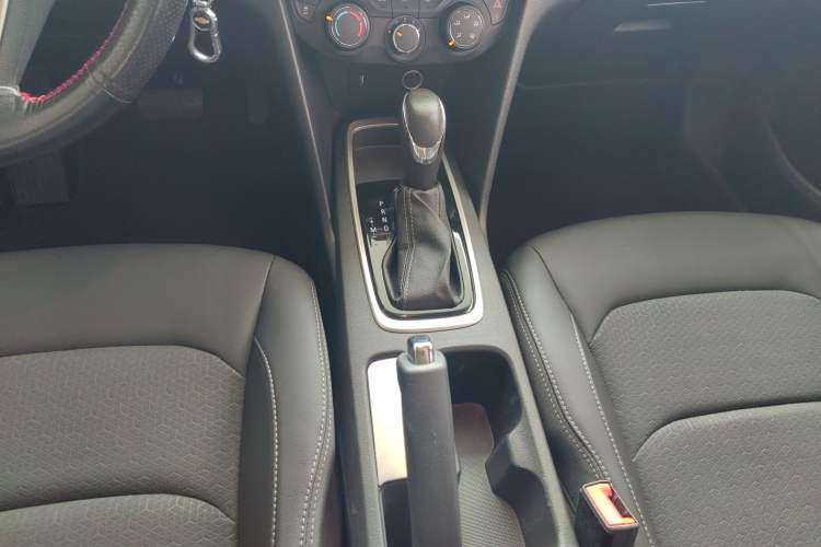 Used Chevrolet Cavalier 2018 320 Automatic Xinyue Edition Gear Lever