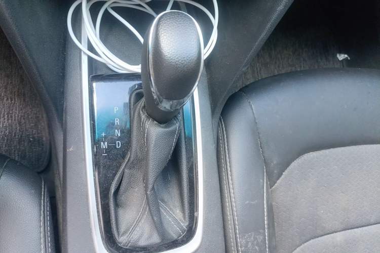 Used Chevrolet Cavalier 2018 320 Automatic Xinyue Edition Gear Lever