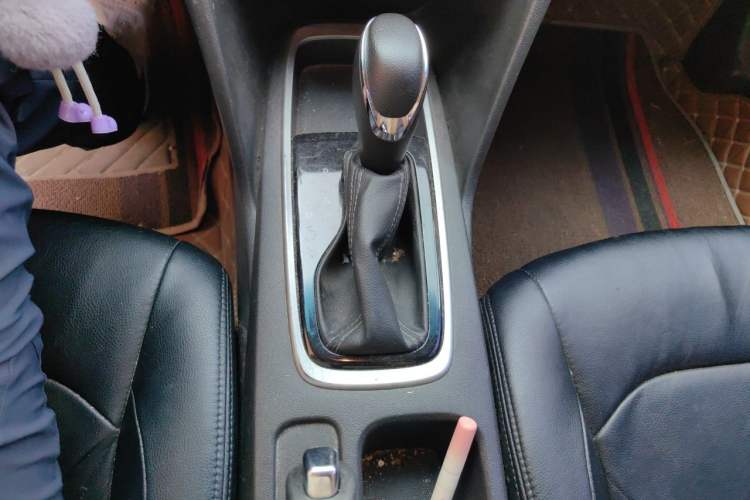Used Chevrolet Cavalier 2018 320 Automatic Enjoyment Sunroof Edition Gear Lever