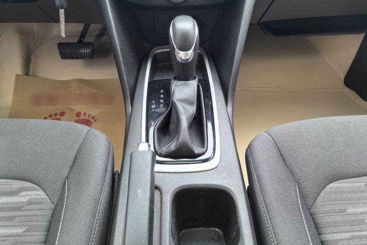 Used Chevrolet Cavalier 2018 320 Automatic Enjoyment Sunroof Edition Gear Lever
