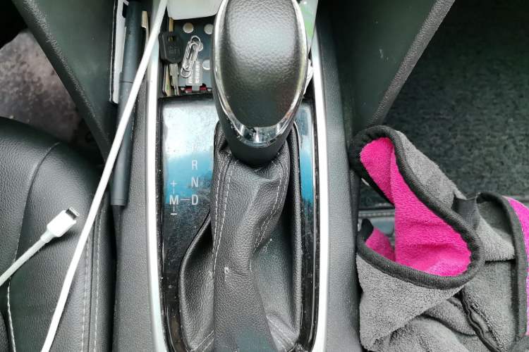 Used Chevrolet Cavalier 2018 320 Automatic Xinyue Edition Gear Lever