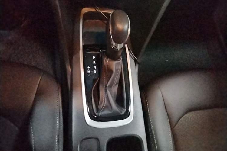 Used Chevrolet Cavalier 2018 320 Automatic Xinyue Edition Gear Lever