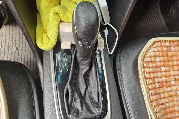 Used Chevrolet Cavalier 2018 320 Automatic Enjoyment Sunroof Edition Gear Lever