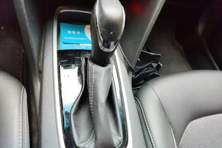 Used Chevrolet Cavalier 2018 320 Automatic Xinyue Edition Gear Lever