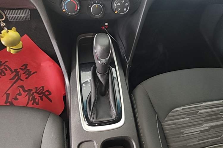 Used Chevrolet Cavalier 2018 320 Automatic Enjoyment Sunroof Edition Gear Lever
