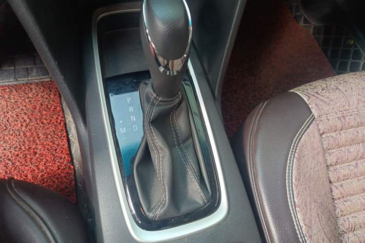 Used Chevrolet Cavalier 2018 320 Automatic Enjoyment Sunroof Edition Gear Lever