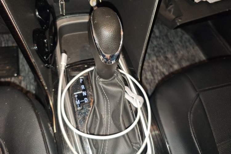 Used Chevrolet Cavalier 2018 320 Automatic Enjoyment Sunroof Edition Gear Lever