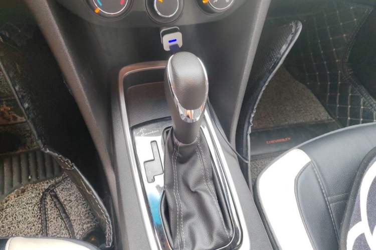 Used Chevrolet Cavalier 2018 320 Automatic Xinyue Edition Gear Lever