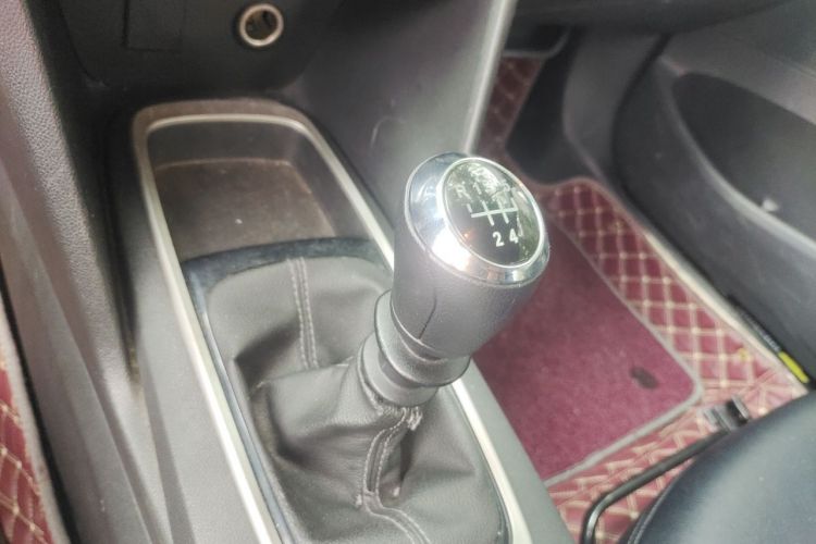 Used Chevrolet Cavalier 2018 320 Manual Enjoyment Edition Gear Lever
