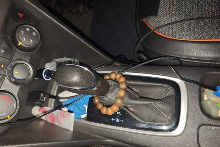 Used Chevrolet Cavalier 2018 320 Automatic Xinyue Edition Gear Lever