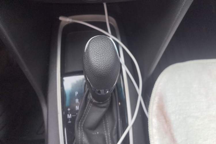 Used Chevrolet Cavalier 2018 320 Automatic Enjoyment Sunroof Edition Gear Lever