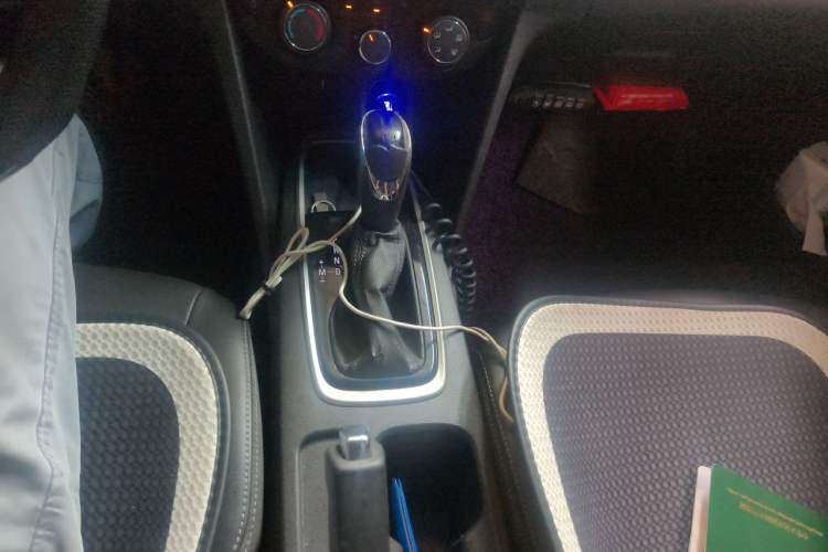 Used Chevrolet Cavalier 2018 320 Automatic Xinyue Edition Gear Lever