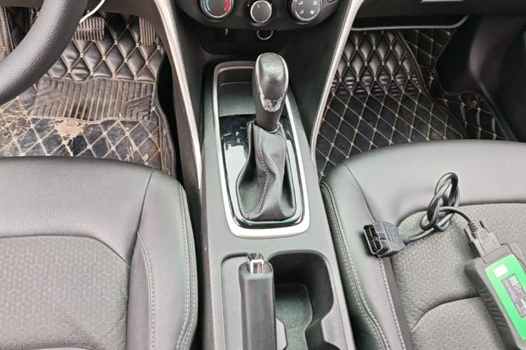 Used Chevrolet Cavalier 2018 320 Automatic Xinyue Edition Gear Lever