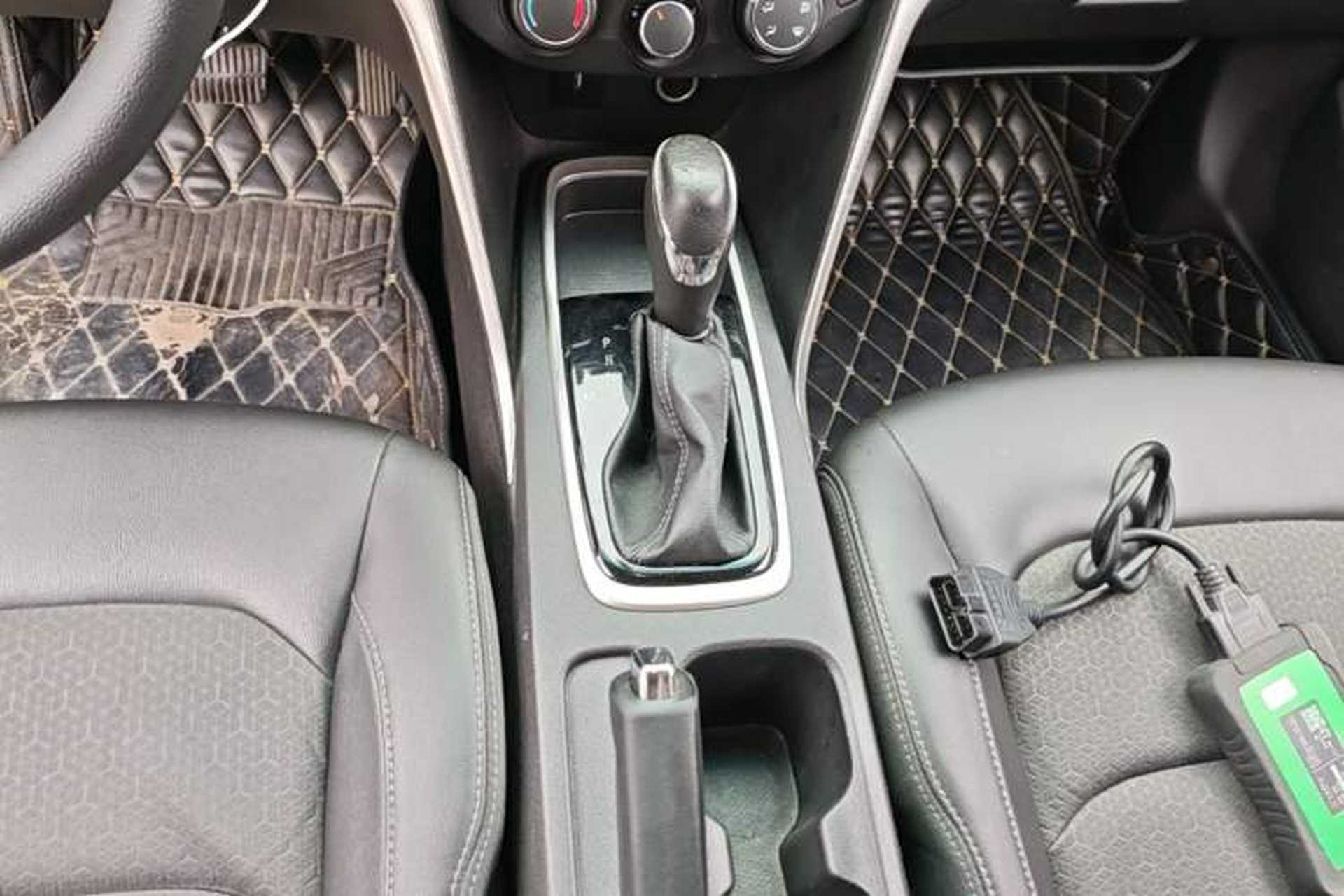Used Chevrolet Cavalier 2018 320 Automatic Xinyue Edition Gear Lever