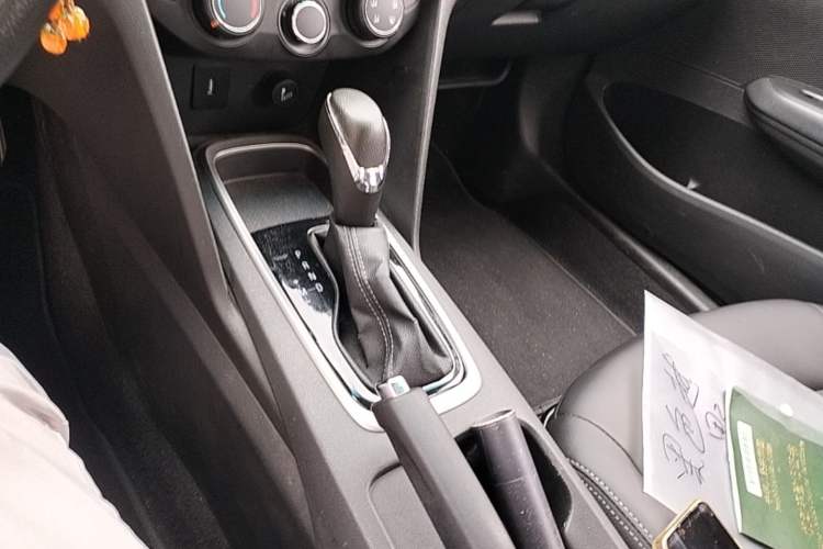 Used Chevrolet Cavalier 2018 320 Automatic Xinyue Edition Gear Lever