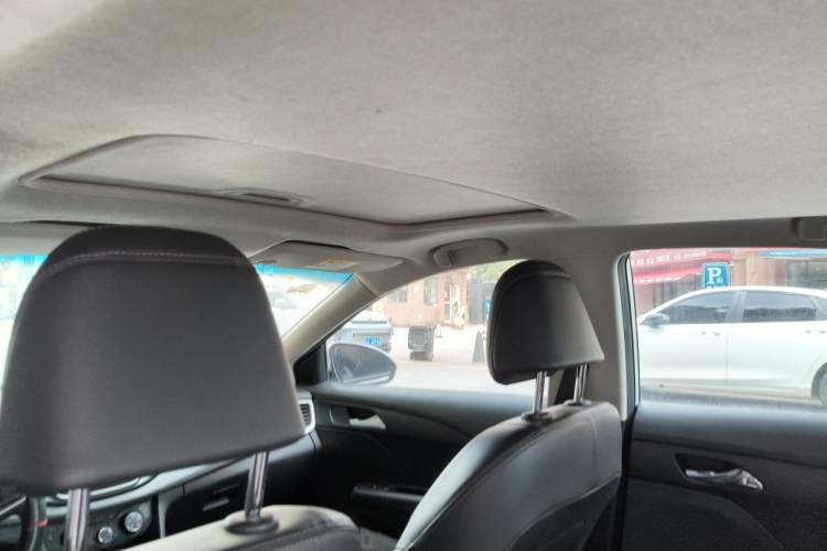 Used Chevrolet Cavalier 2018 320 Automatic Xinyue Edition Headliner