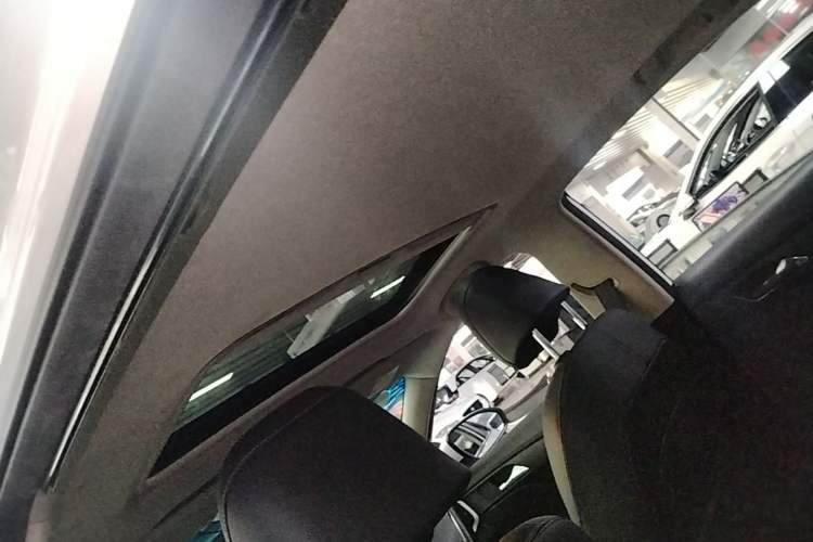Used Chevrolet Cavalier 2018 320 Automatic Xinyue Edition Headliner