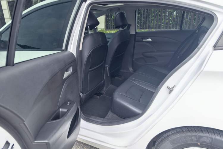 Used Chevrolet Cavalier 2018 320 Automatic Enjoyment Sunroof Edition Interior 2