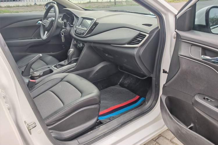 Used Chevrolet Cavalier 2018 320 Automatic Xinyue Edition Interior 2
