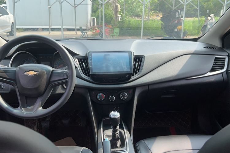 Used Chevrolet Cavalier 2018 320 Manual Enjoyment Edition Interior 3