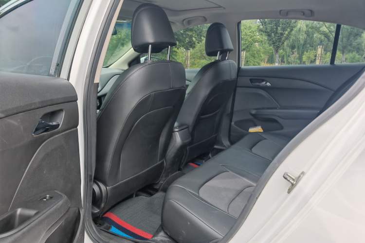 Used Chevrolet Cavalier 2018 320 Automatic Xinyue Edition Interior 4