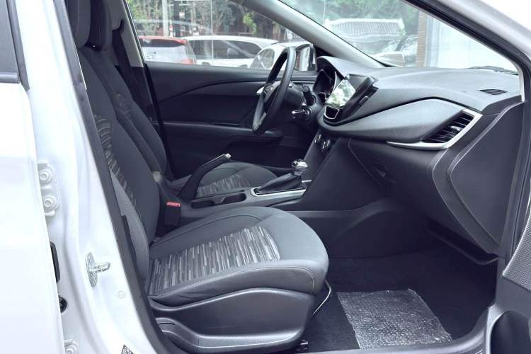 Used Chevrolet Cavalier 2018 320 Automatic Enjoyment Edition Interior 6
