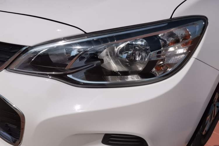 Used Chevrolet Cavalier 2018 320 Manual Enjoyment Edition Left Front Headlight