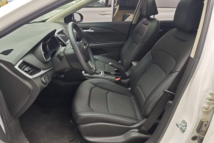 Used Chevrolet Cavalier 2018 320 Automatic Xinyue Edition Left Front Seat