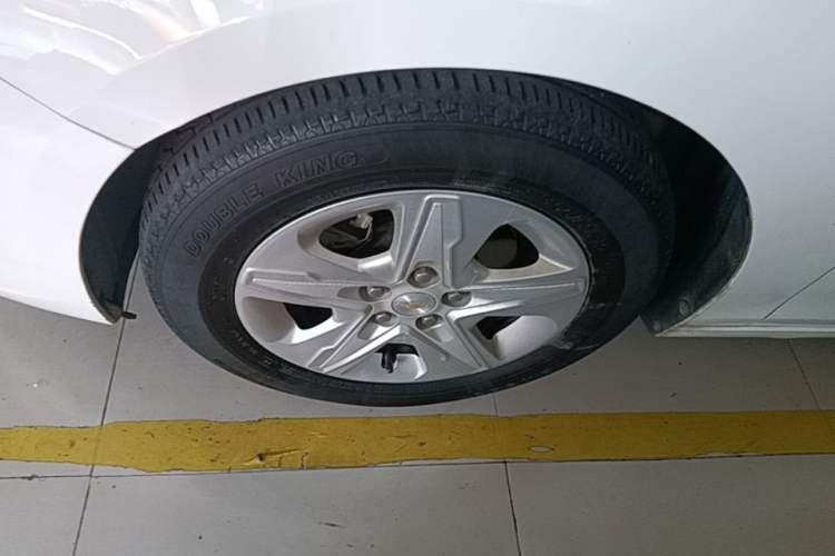 Used Chevrolet Cavalier 2018 320 Automatic Enjoyment Sunroof Edition Left Front Wheel Hub