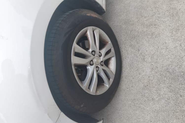 Used Chevrolet Cavalier 2018 320 Automatic Xinyue Edition Left Front Wheel Hub