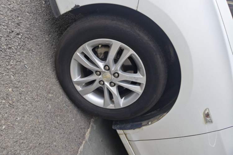 Used Chevrolet Cavalier 2018 320 Automatic Xinyue Edition Left Front Wheel Hub