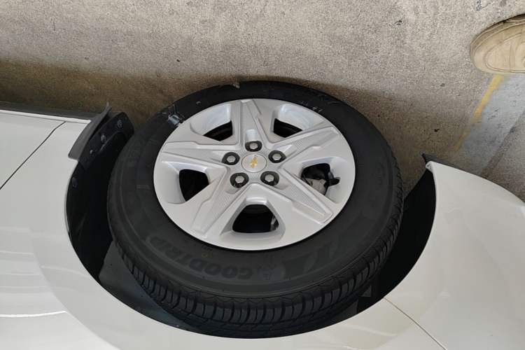 Used Chevrolet Cavalier 2018 320 Manual Enjoyment Edition Left Front Wheel Hub