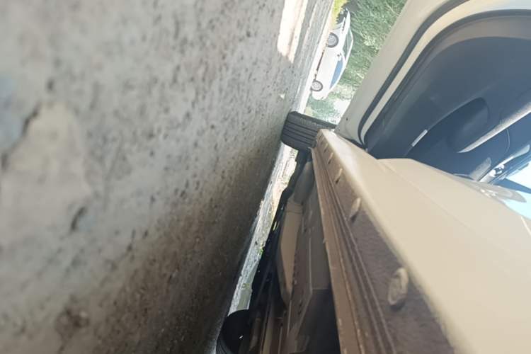 Used Chevrolet Cavalier 2018 320 Automatic Enjoyment Sunroof Edition Left Side Sill