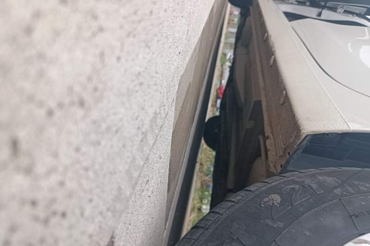 Used Chevrolet Cavalier 2018 320 Automatic Enjoyment Sunroof Edition Left Side Sill