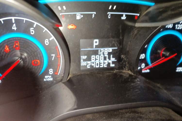 Used Chevrolet Cavalier 2018 320 Automatic Enjoyment Sunroof Edition Odometer Close Up